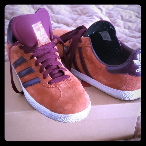 burnt orange gazelles